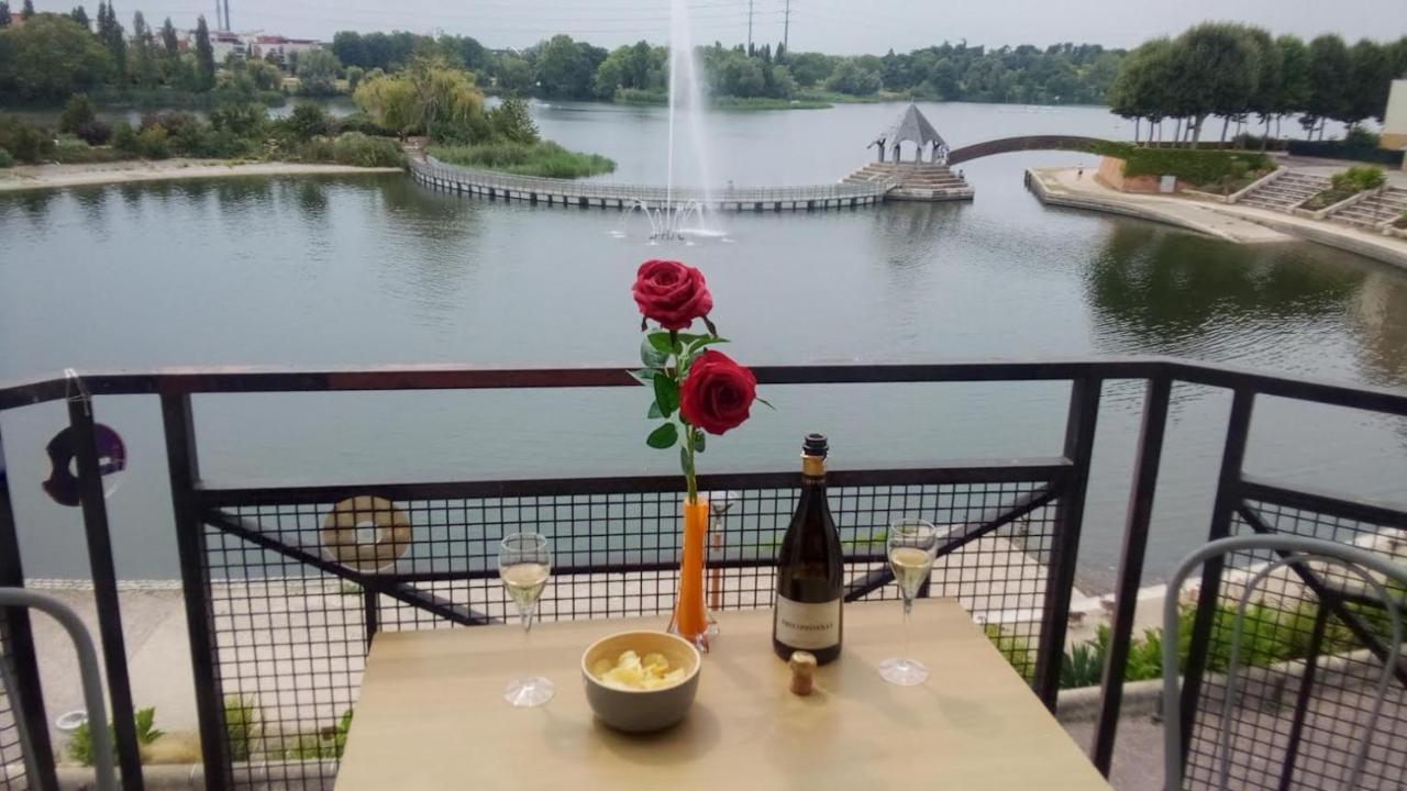 Vue Exceptionnelle Sur Le Lac Creteil Exterior photo