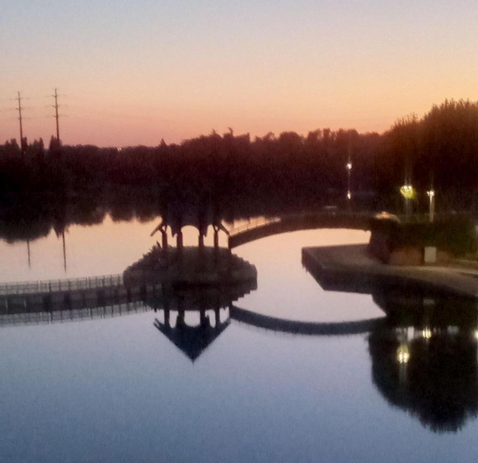 Vue Exceptionnelle Sur Le Lac Creteil Exterior photo